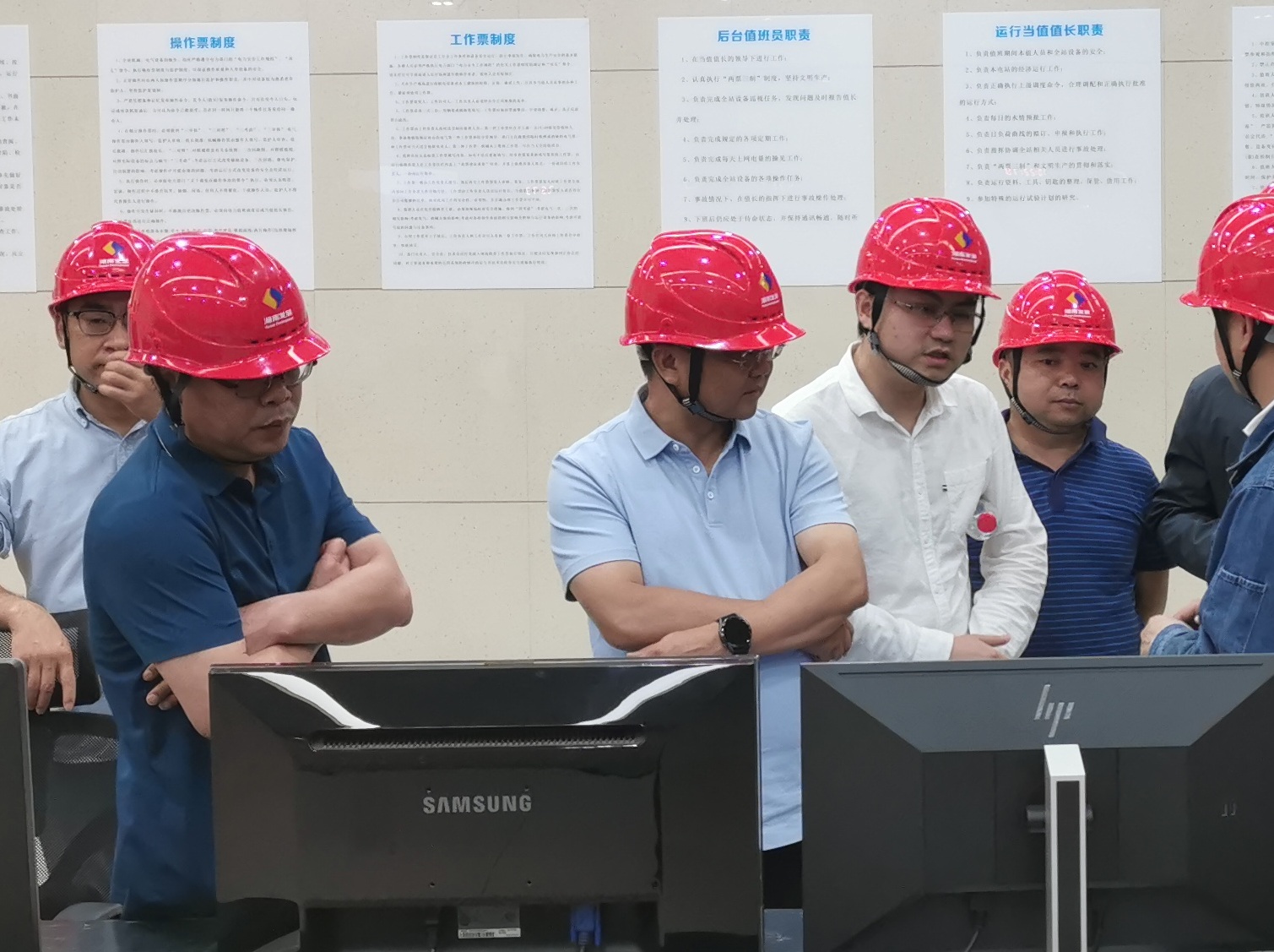 湖南湘投能源投資有限公司劉長生一行調研株洲航電分公司 湖南湘投能源投資有限公司劉長生一行調研株洲航電分公司